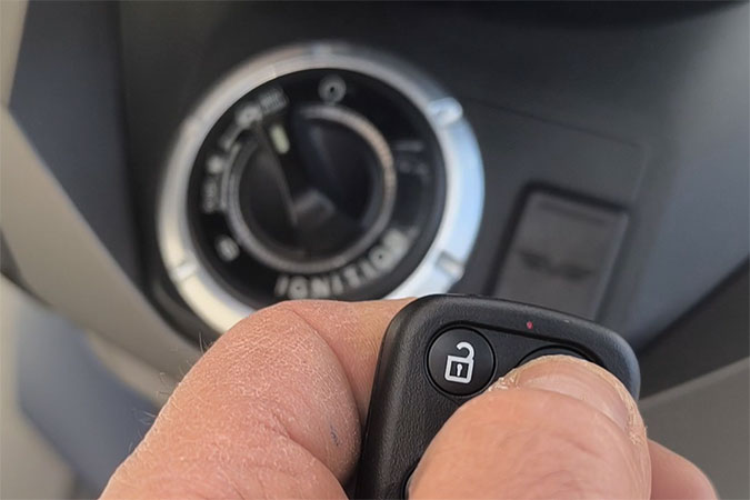 Motor anahtarı motosiklet anahtarı kumandası yedek kodlama ve tüm anahtarlar kayıp olsada yapıyoruz.