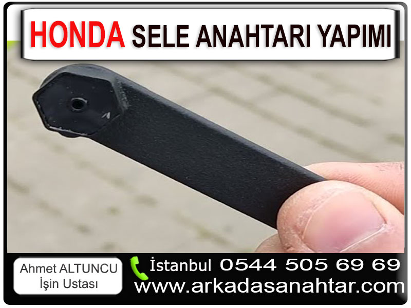 Honda Motor Anahtarı Kumandası 6 Honda Sele Anahtarı Yapımı. Motosiklet kullanıcıları için sele anahtarı, hem güvenlik hem de pratiklik açısından önemli bir detaydır. Sele altına yerleştirilen bagaj bölmesi, genellikle anahtar ile açılır ve burada kişisel eşyalar, evraklar ya da küçük bakım ekipmanları saklanabilir.